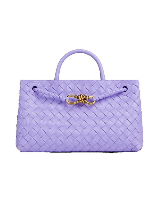 720x960_BottegaVeneta_SummerChic2023_image---2023-07-17T160047.392