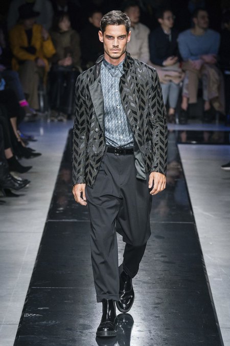 Giorgio Armani Fall 2023 Men's Fashion Show Review