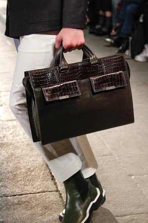 Bottega Veneta Fall/Winter 2017 Bag Collection Features Metallic Colors -  Spotted Fashion